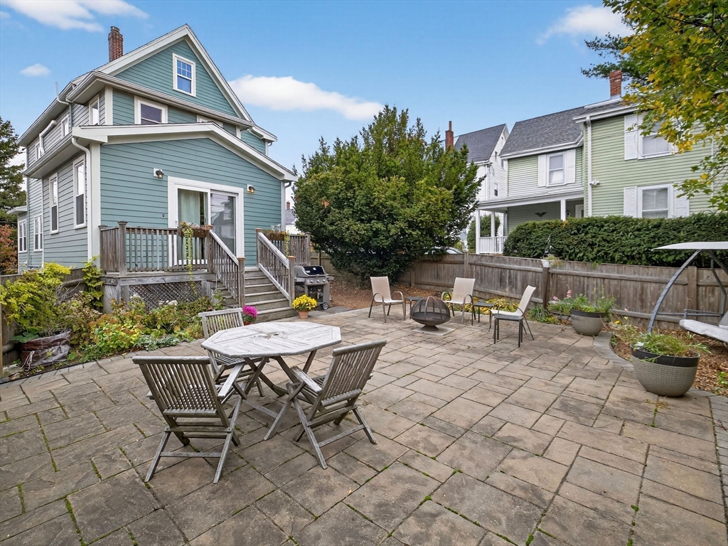 92 Roslindale Ave