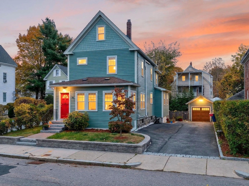 92 Roslindale Ave