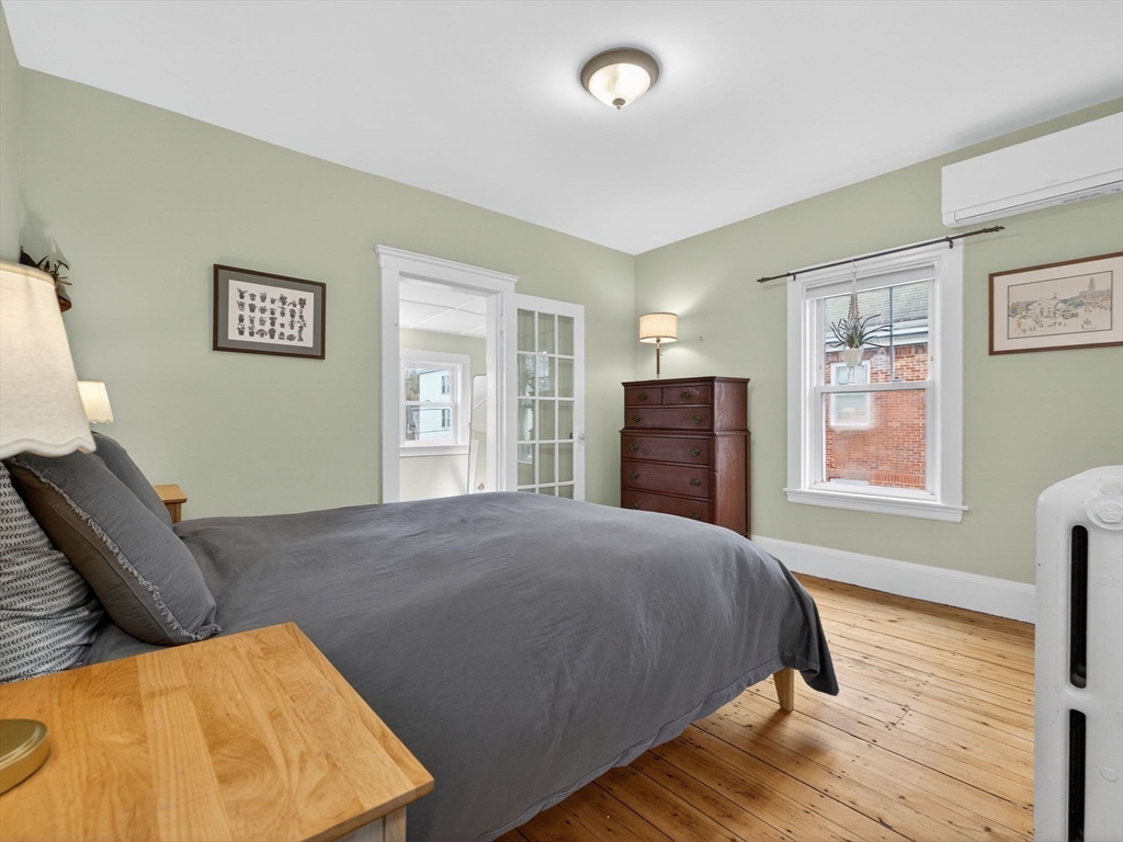 92 Roslindale Ave
