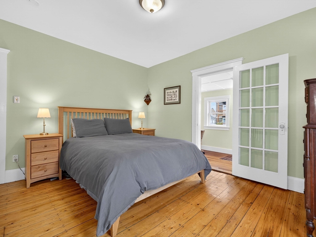 92 Roslindale Ave