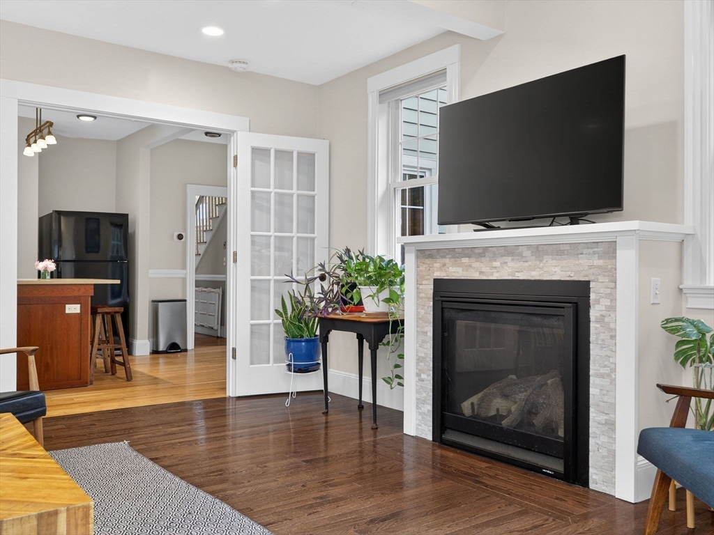 92 Roslindale Ave