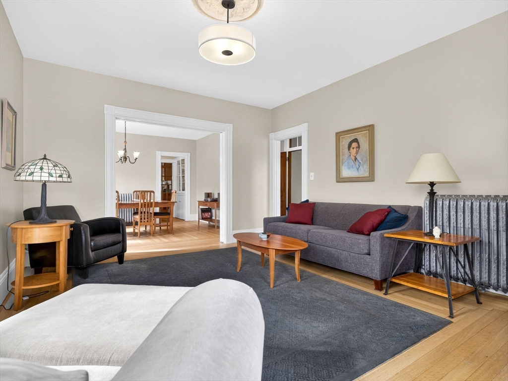 25 Danforth St # 3