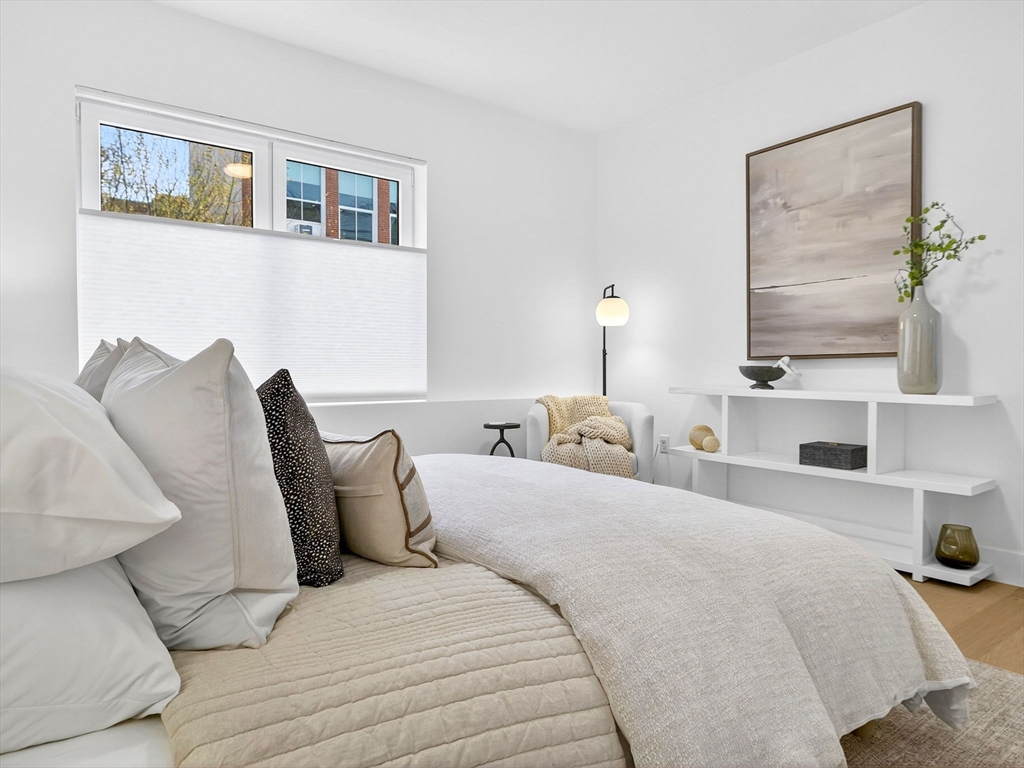 27 Dixwell St # 4