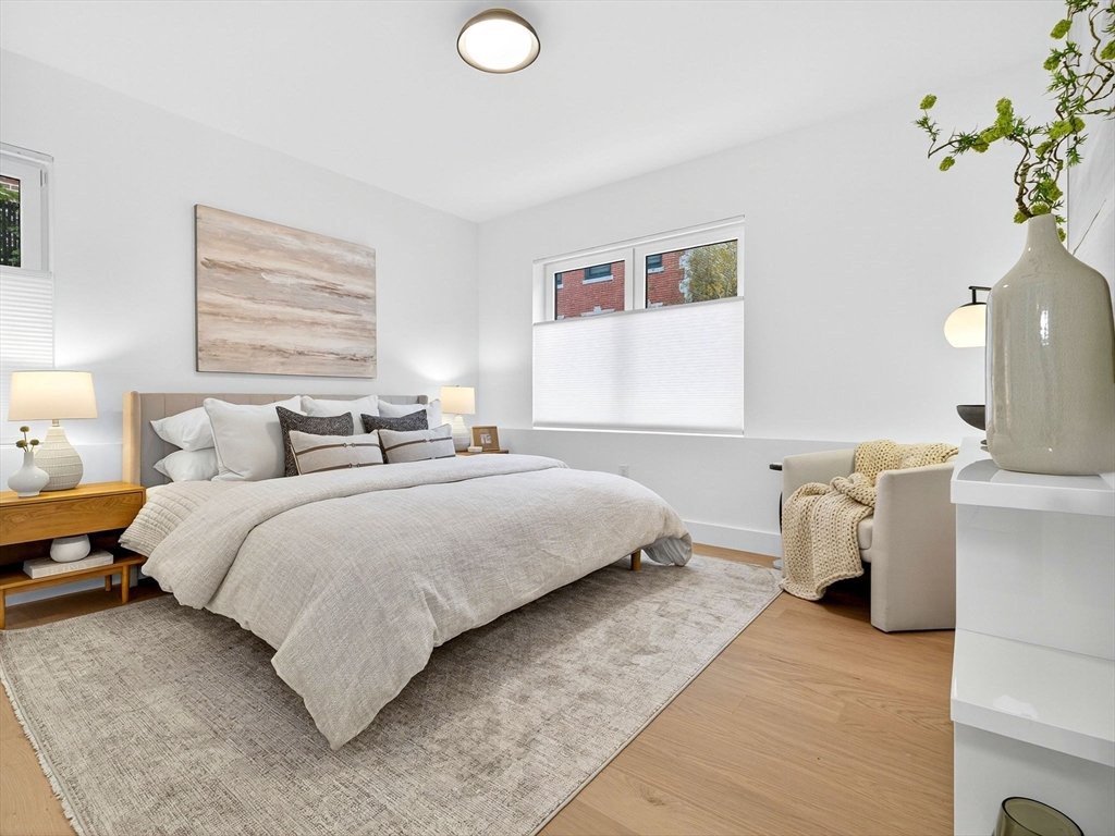 27 Dixwell St # 4