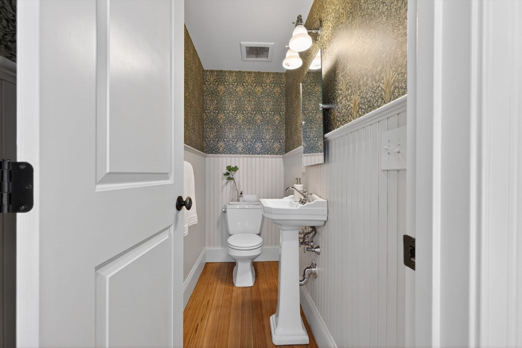 54 Orchard St # 2