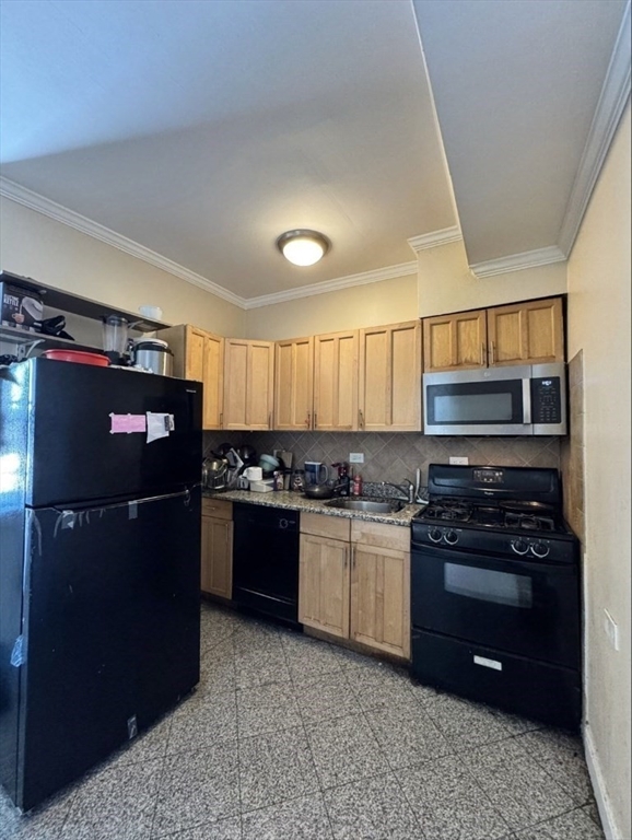 47 Dalrymple Street # 3