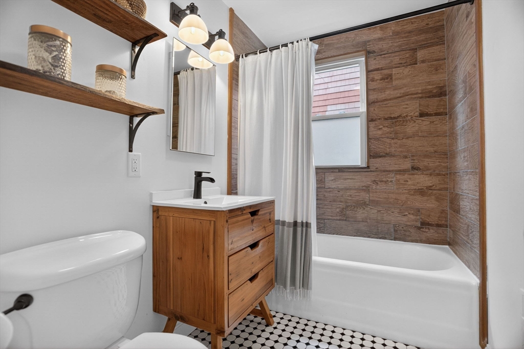 54-56 Forest Hills St # 1