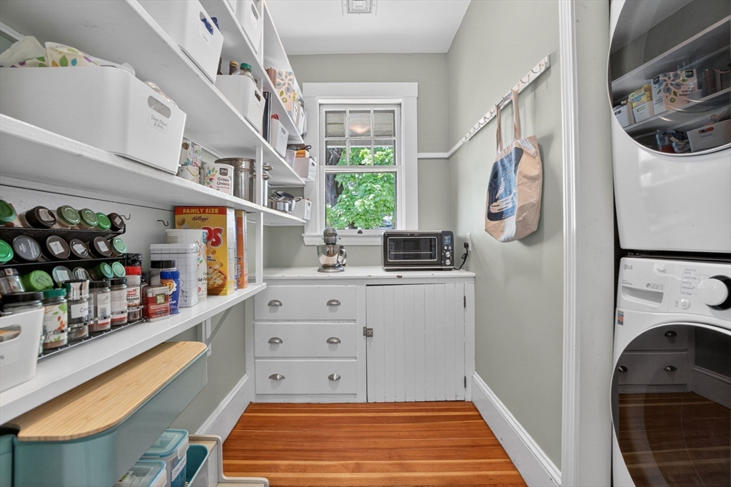15 Kingsboro Park # 2