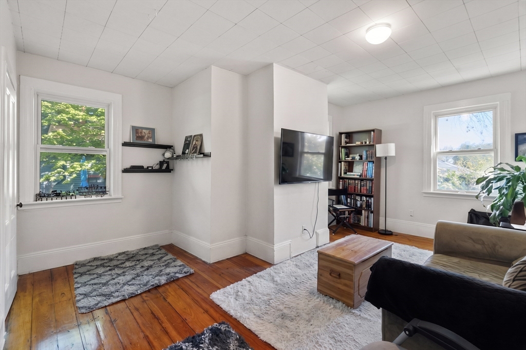 14 Gordon St