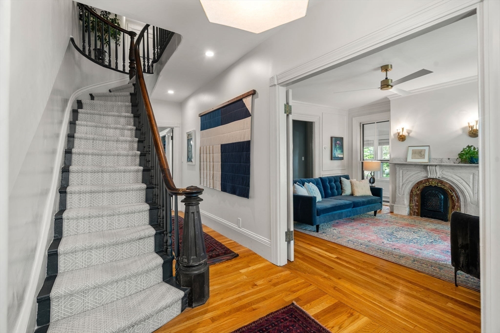 14 Gordon St