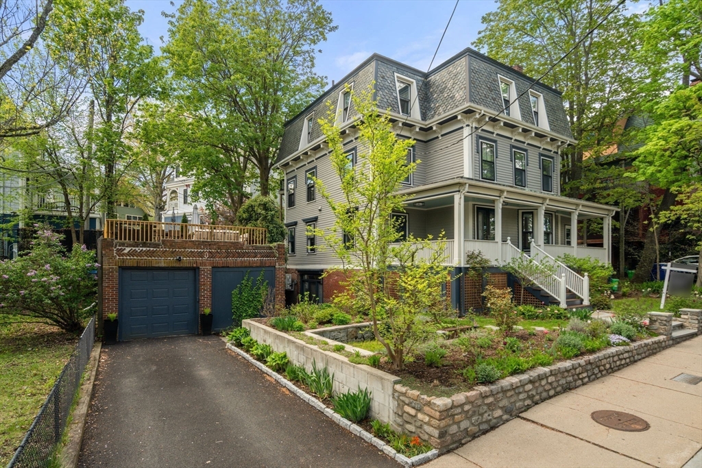 14 Gordon St