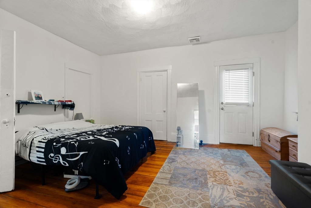 14 Gordon St