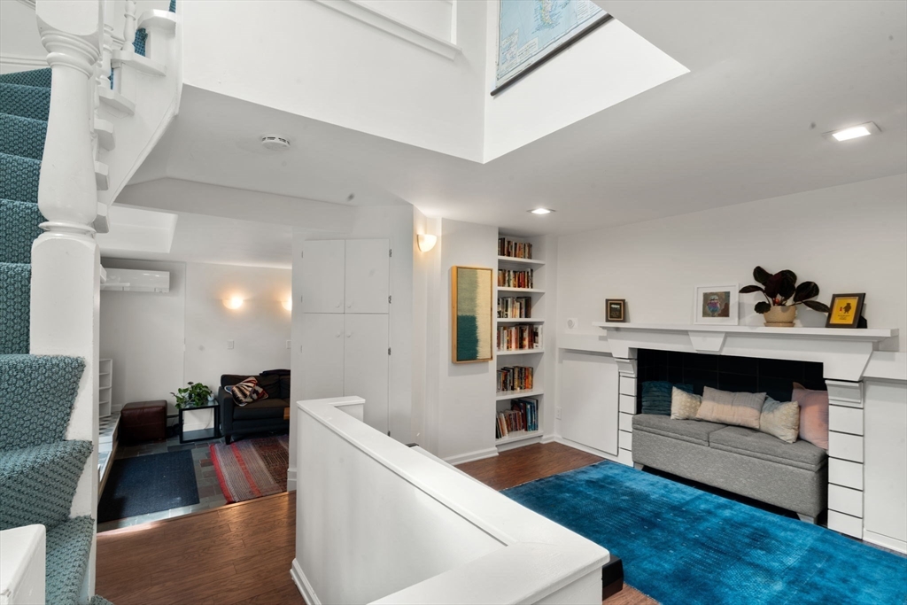 14 Gordon St