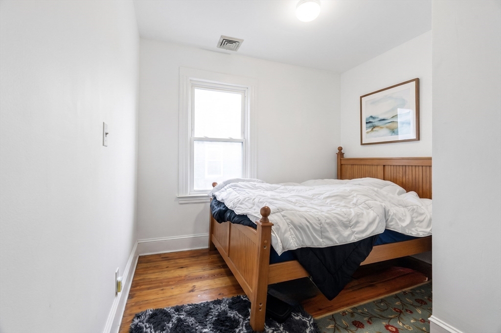14 Gordon St