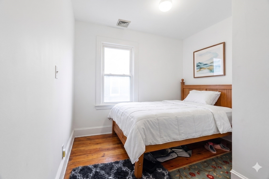 14 Gordon St