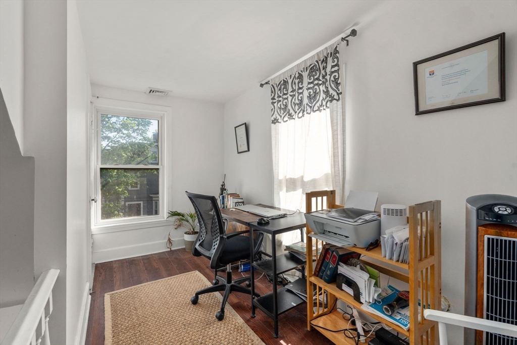 14 Gordon St