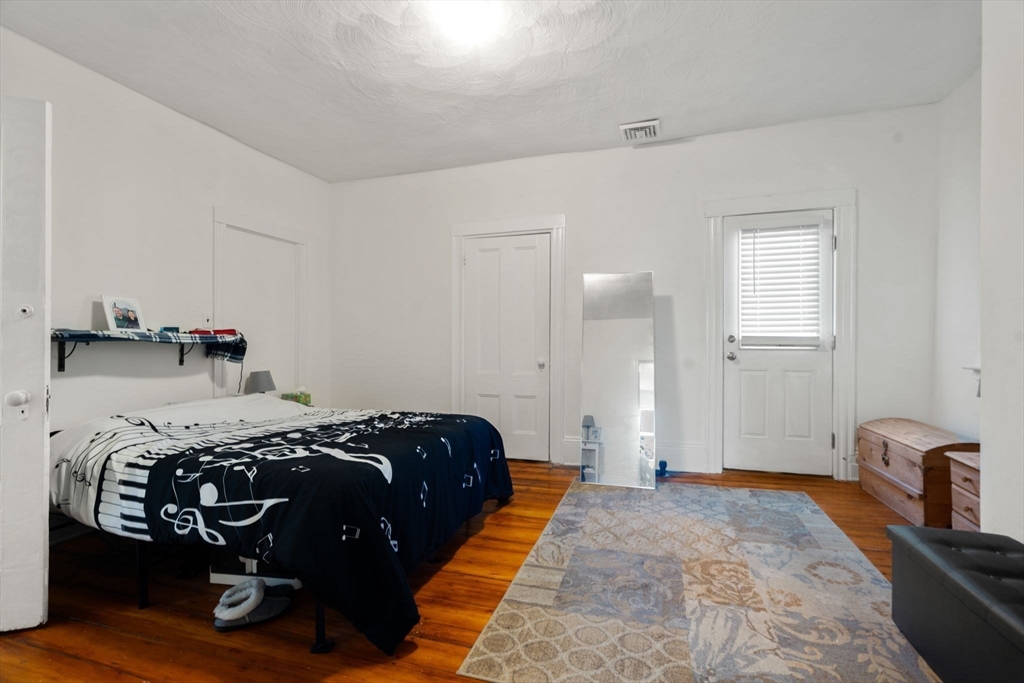 14 Gordon St