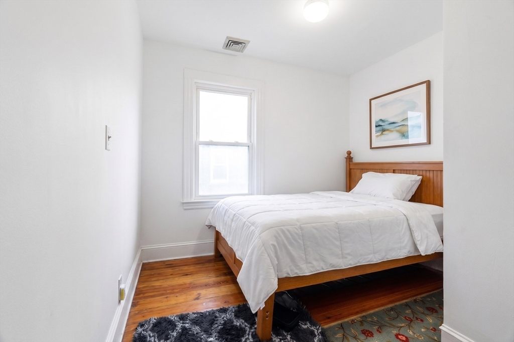 14 Gordon St