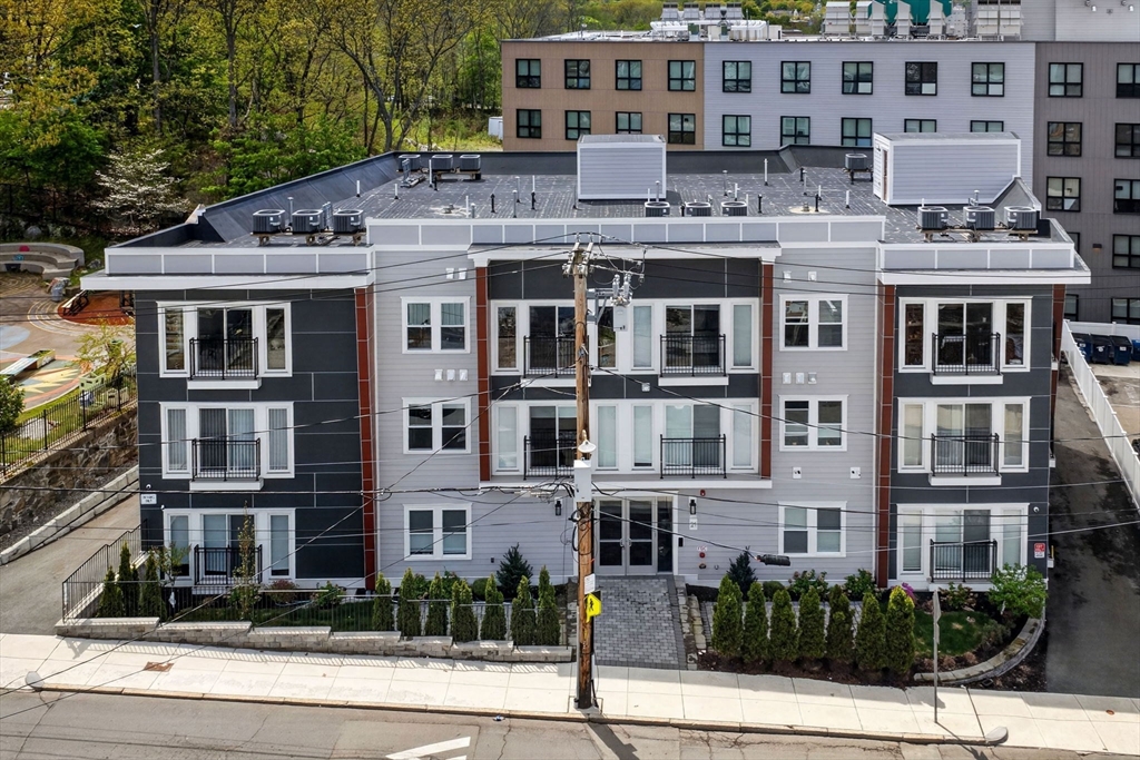 21 Glen Rd # 10