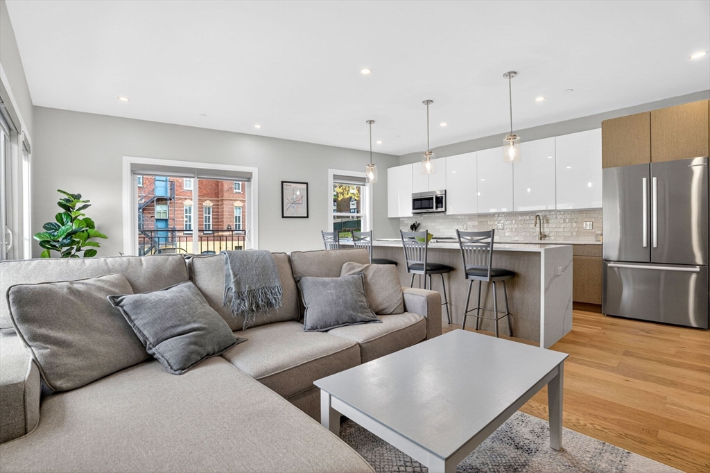 21 Glen Rd # 10
