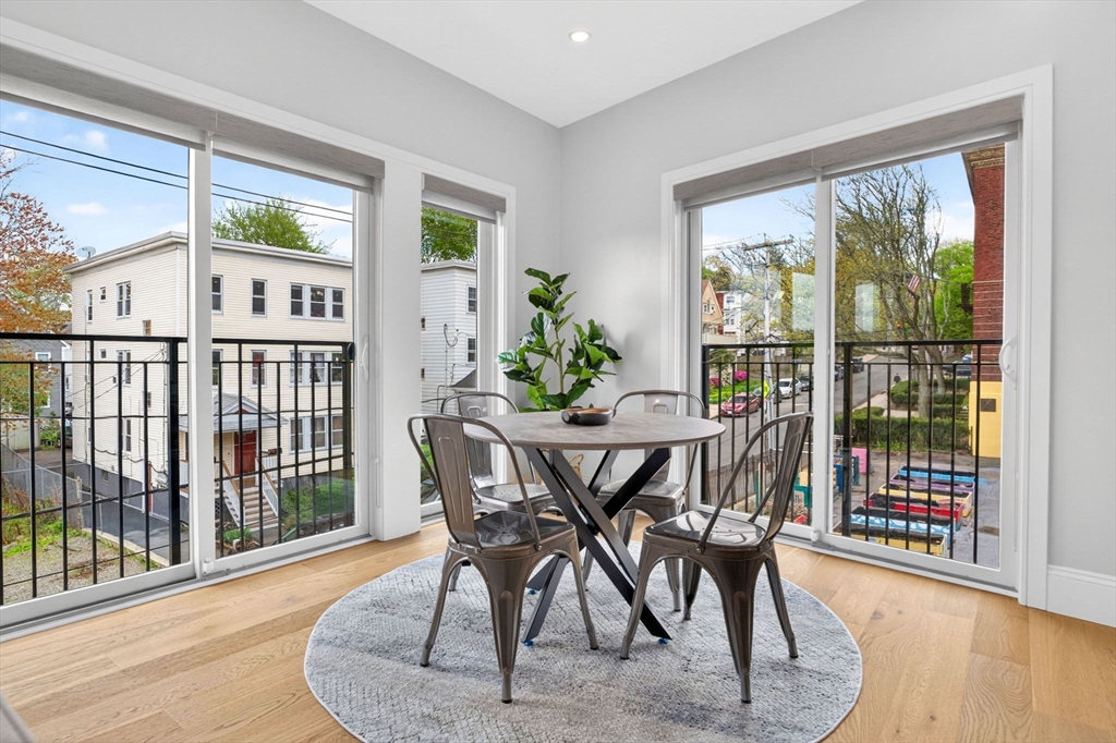 21 Glen Rd # 10