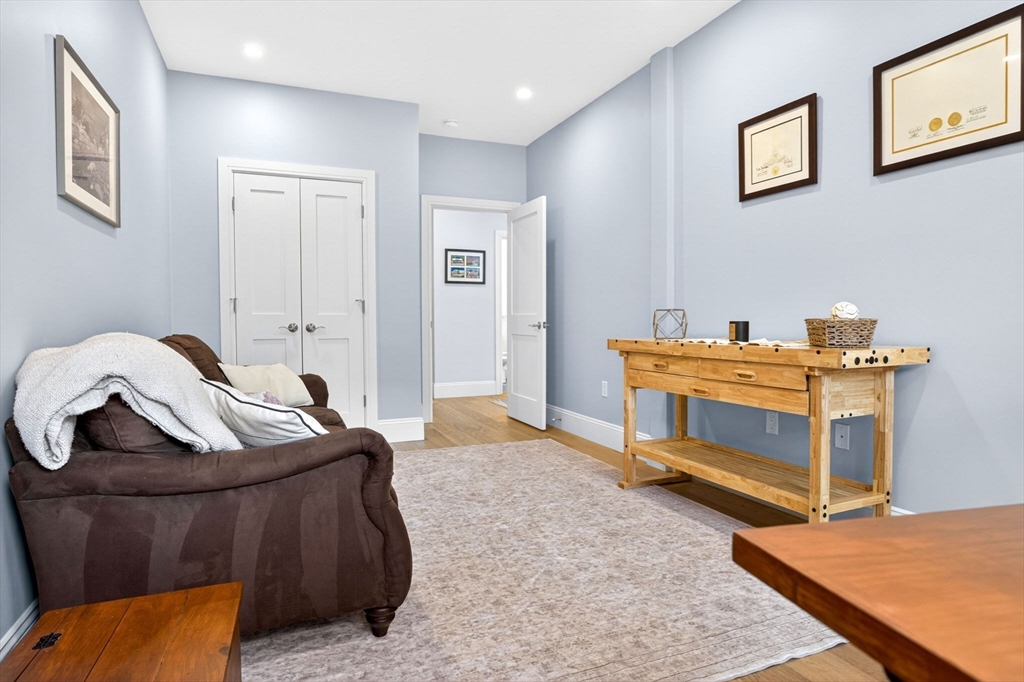 21 Glen Rd # 10