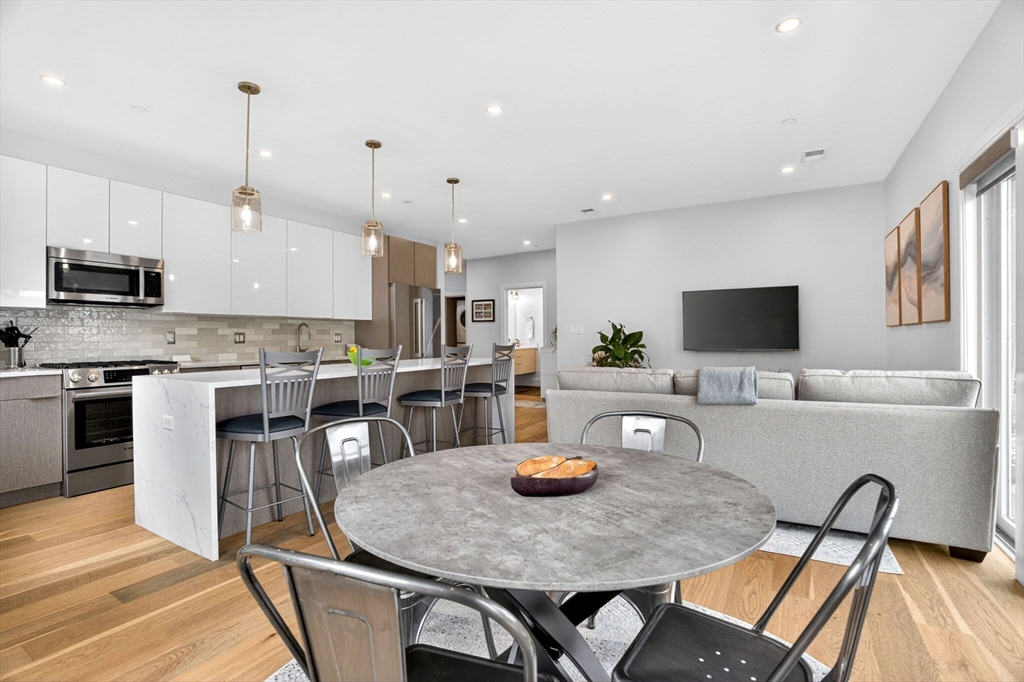 21 Glen Rd # 10