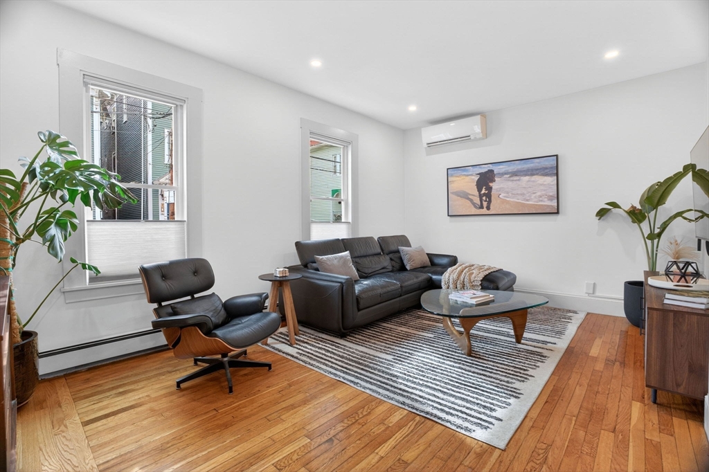 72 Mozart St # 1