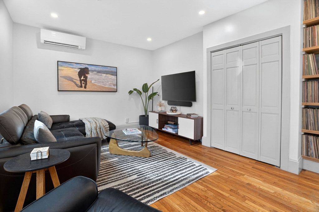 72 Mozart St # 1