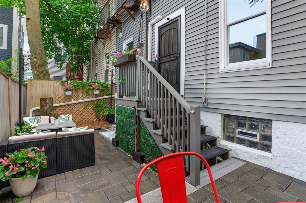 72 Mozart St # 1