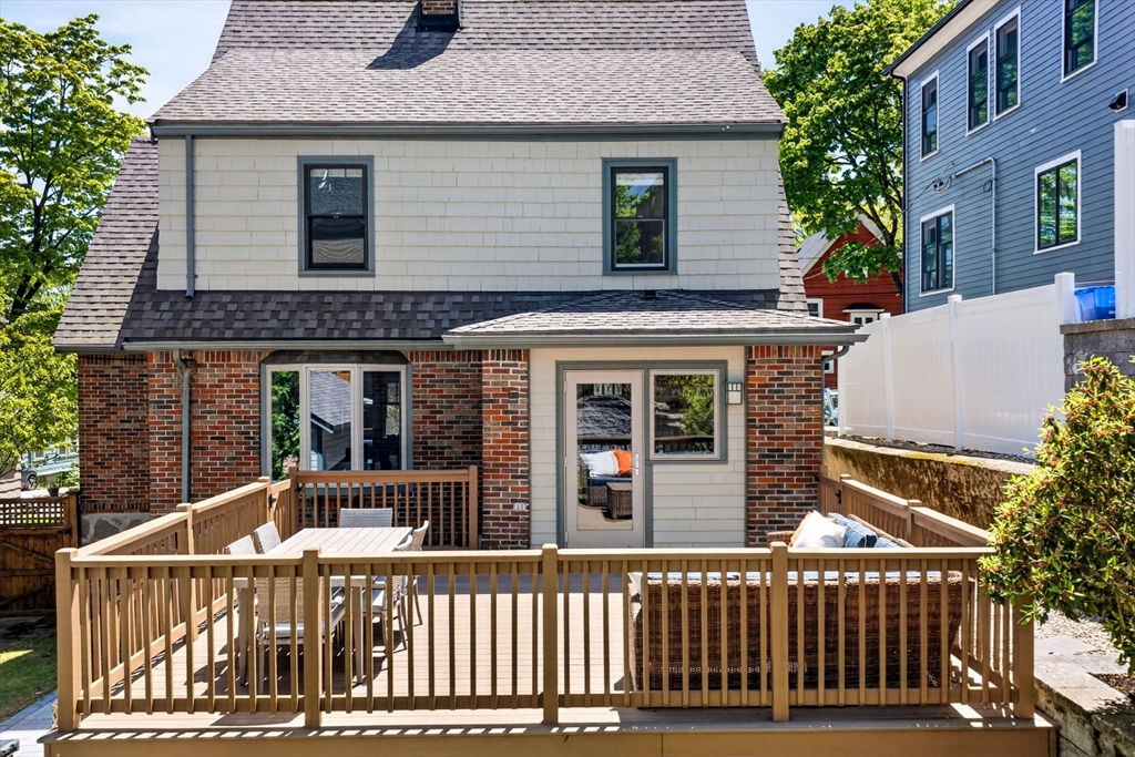 40 Arborough Rd