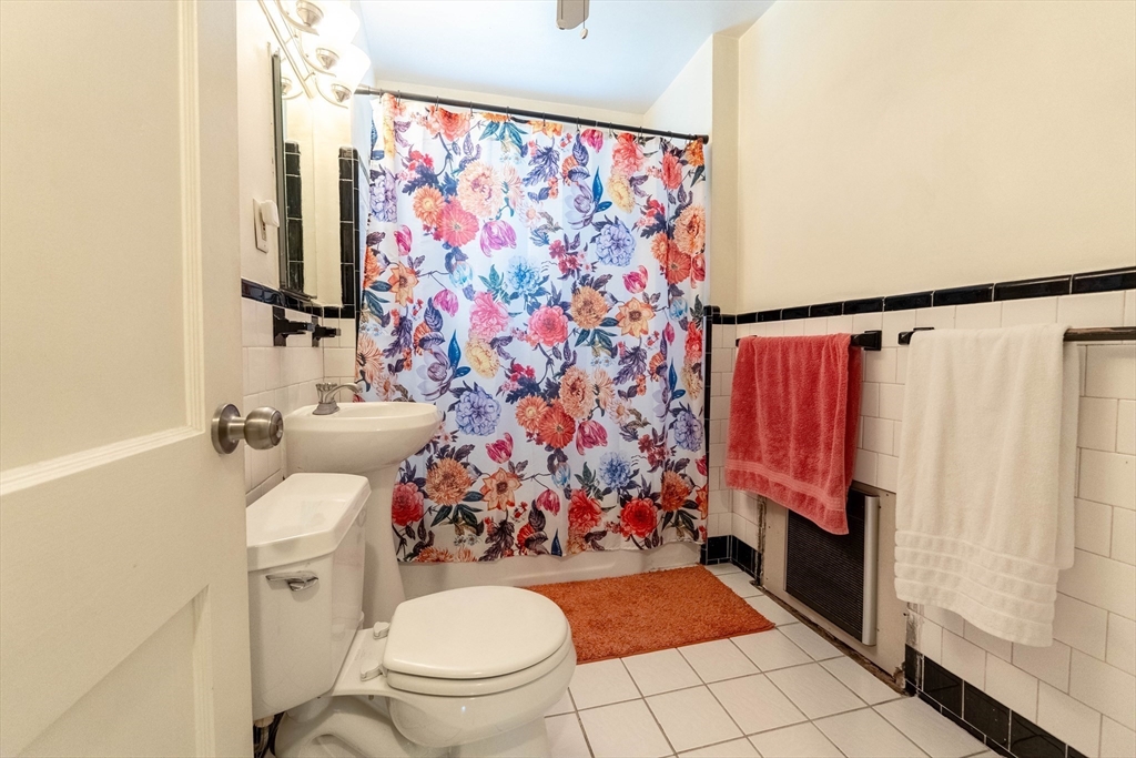 33 Hammond Pond Pkwy # 4