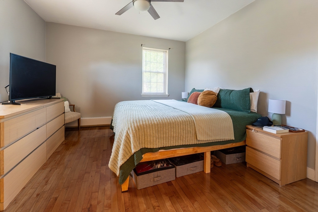 33 Hammond Pond Pkwy # 4