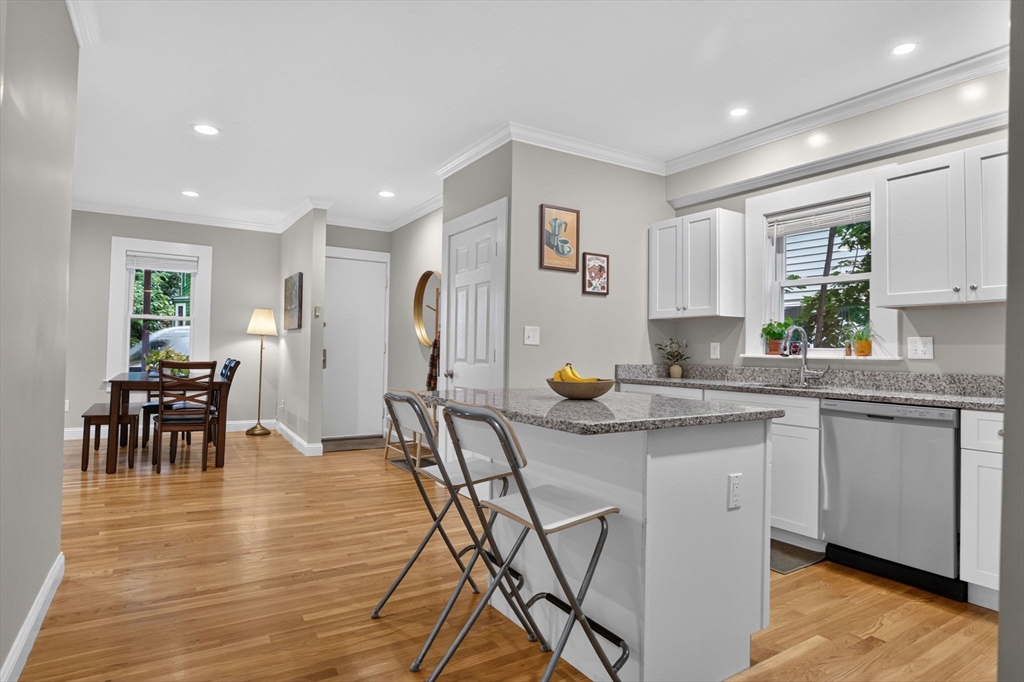 67 Florence St # 1