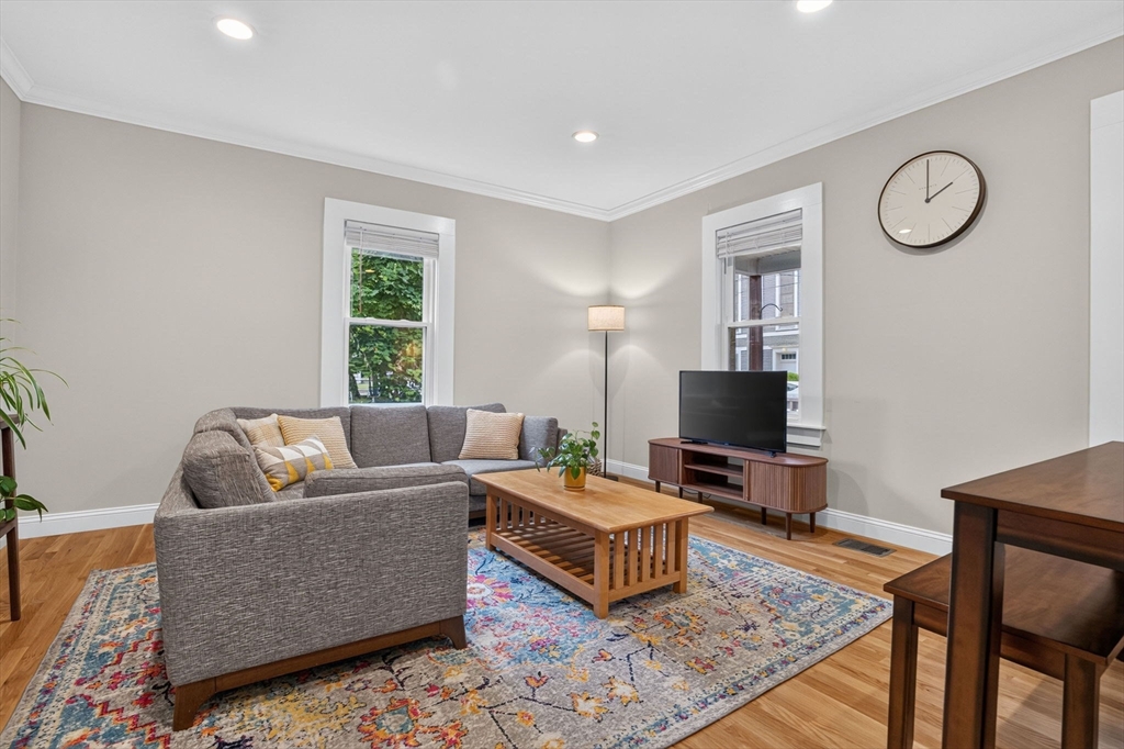 67 Florence St # 1