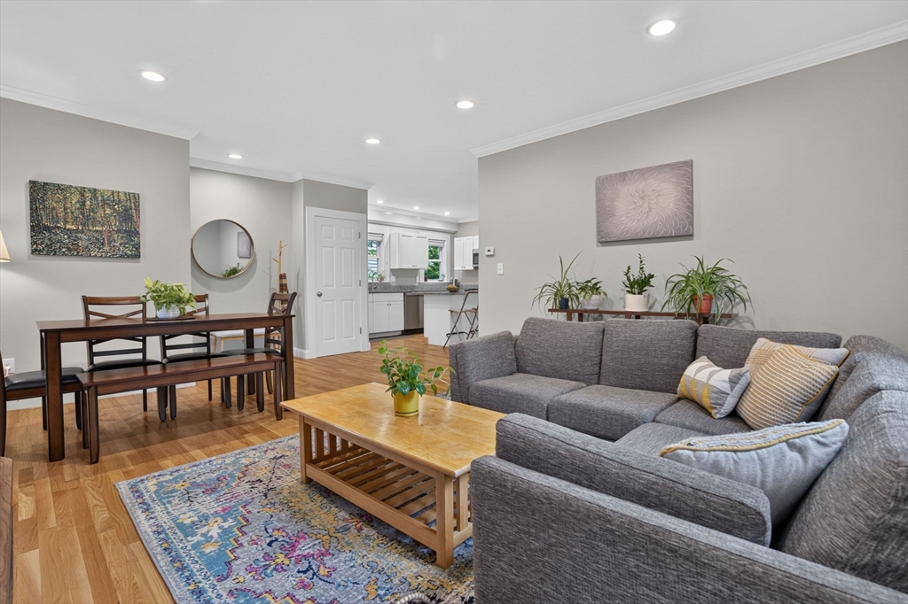 67 Florence St # 1