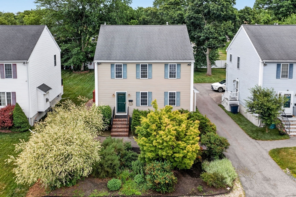 10 Brook St