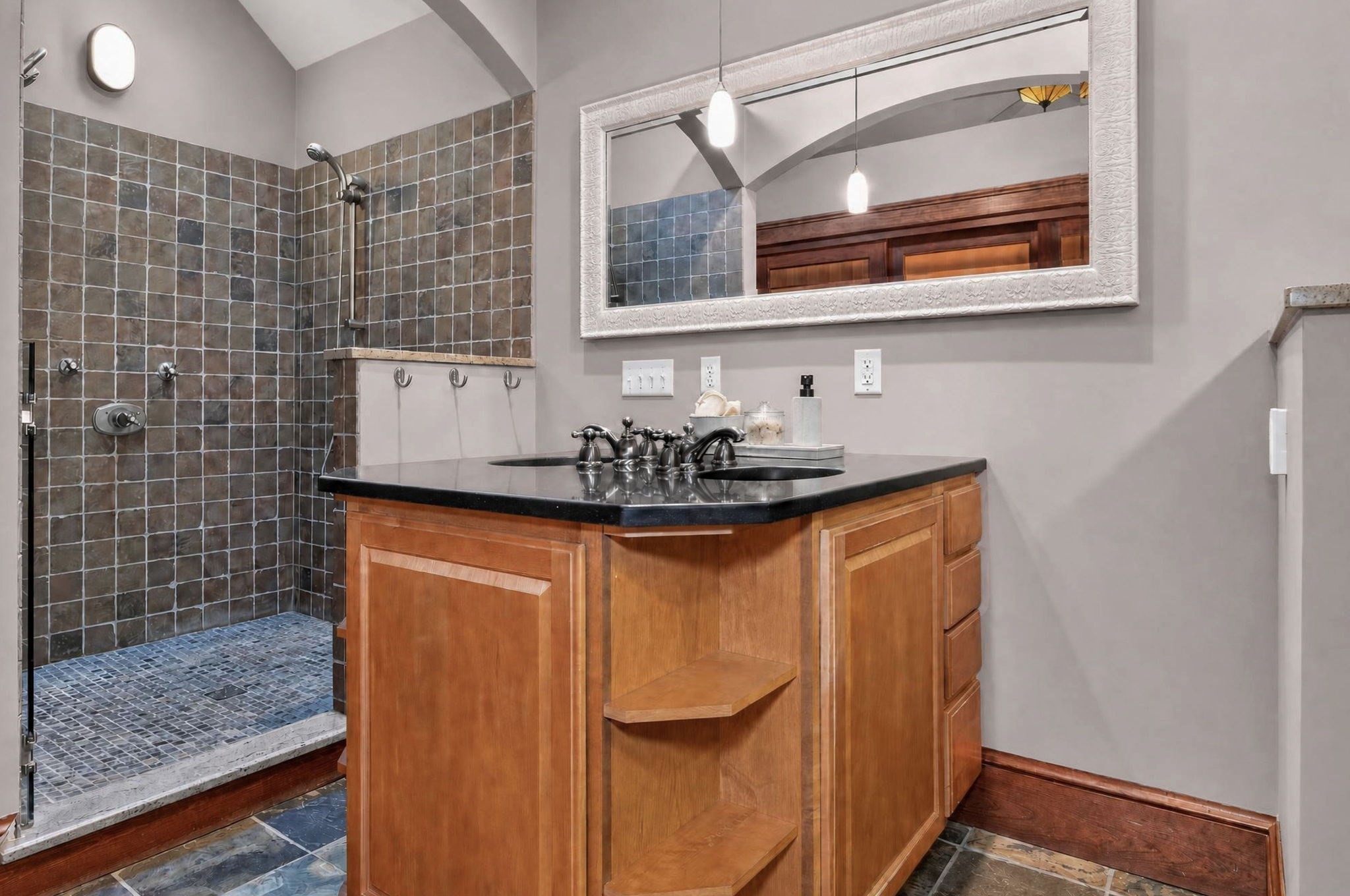5 Rambler Rd
