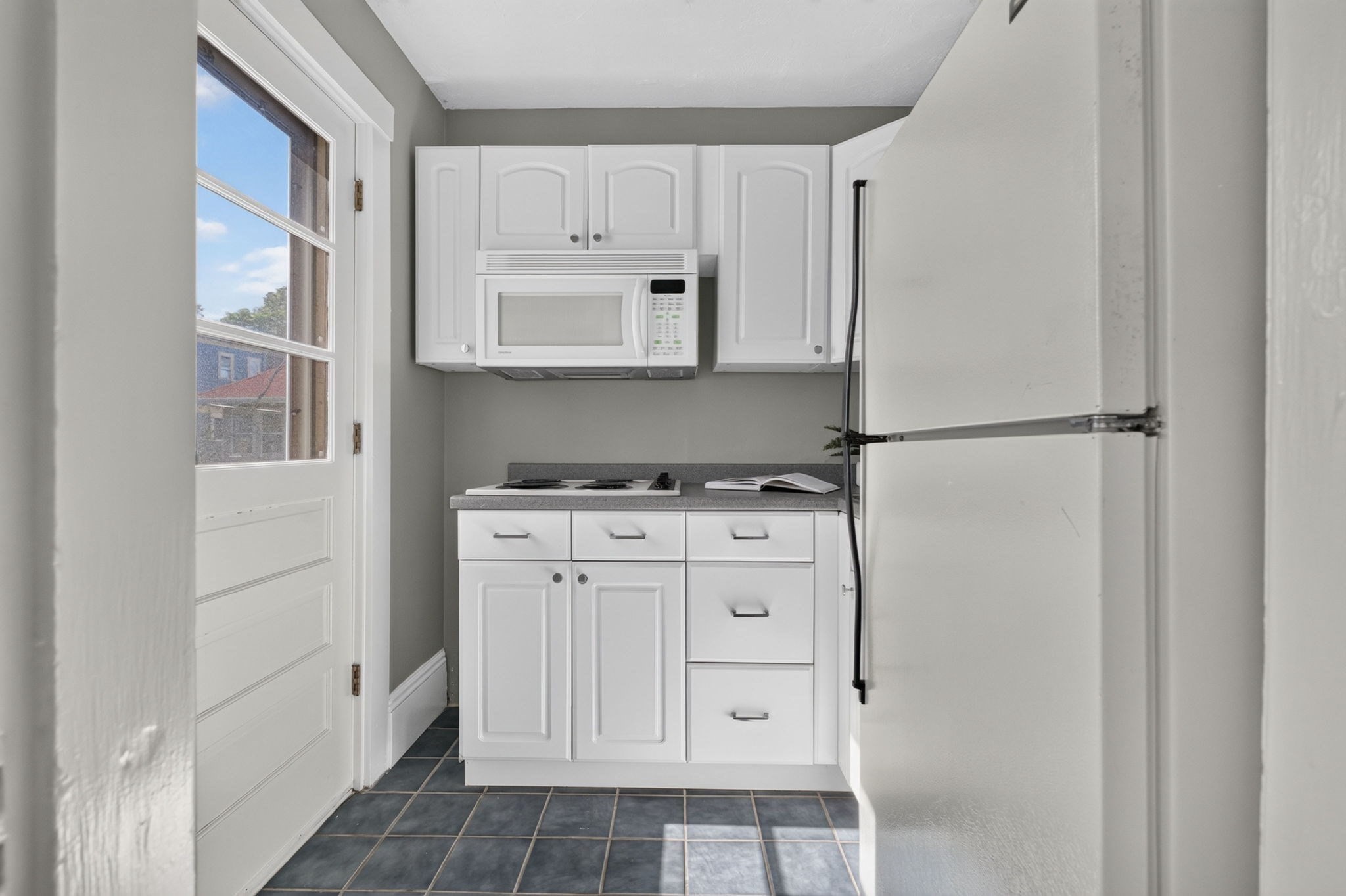 38 Holbrook St
