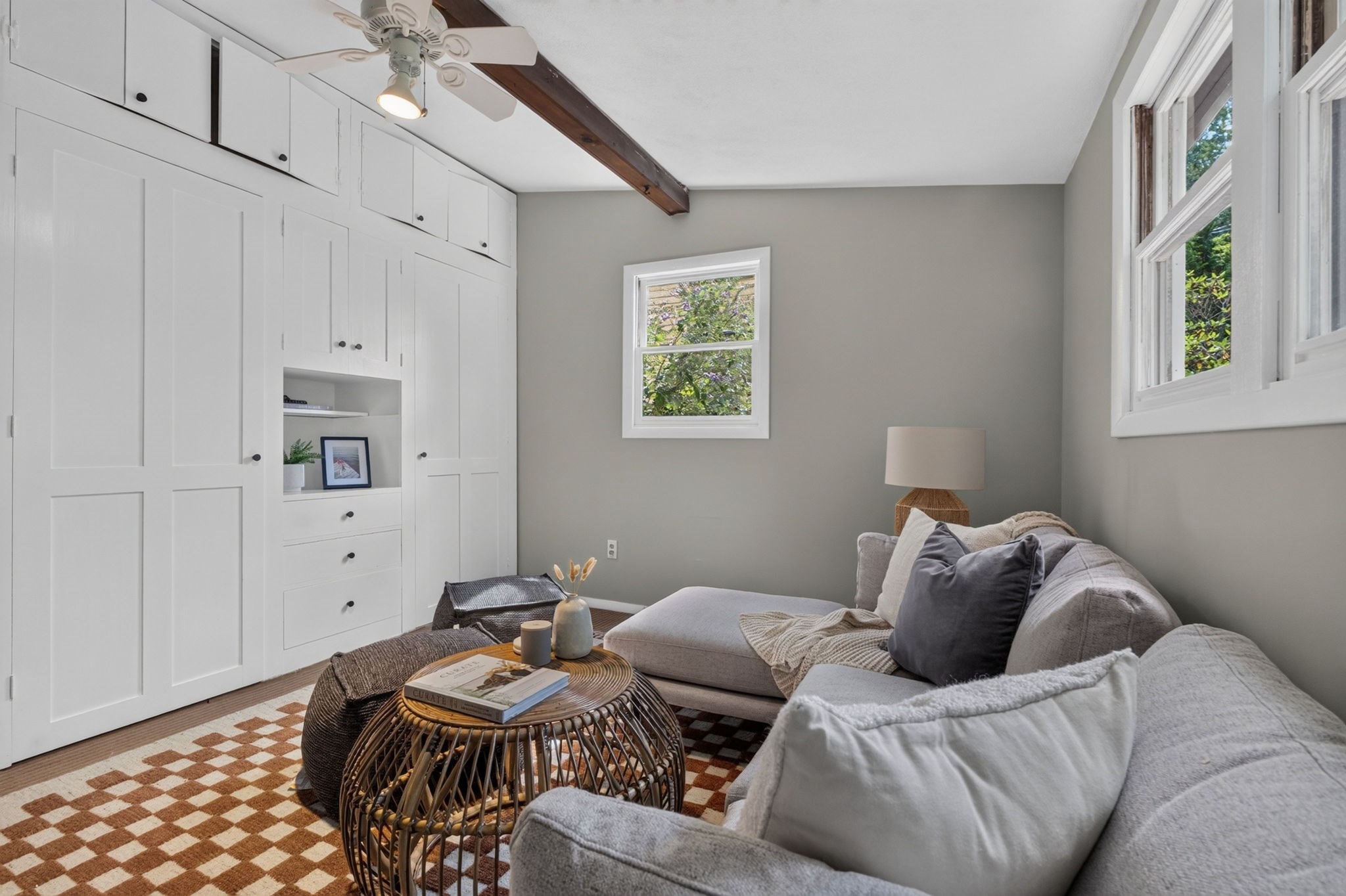 38 Holbrook St