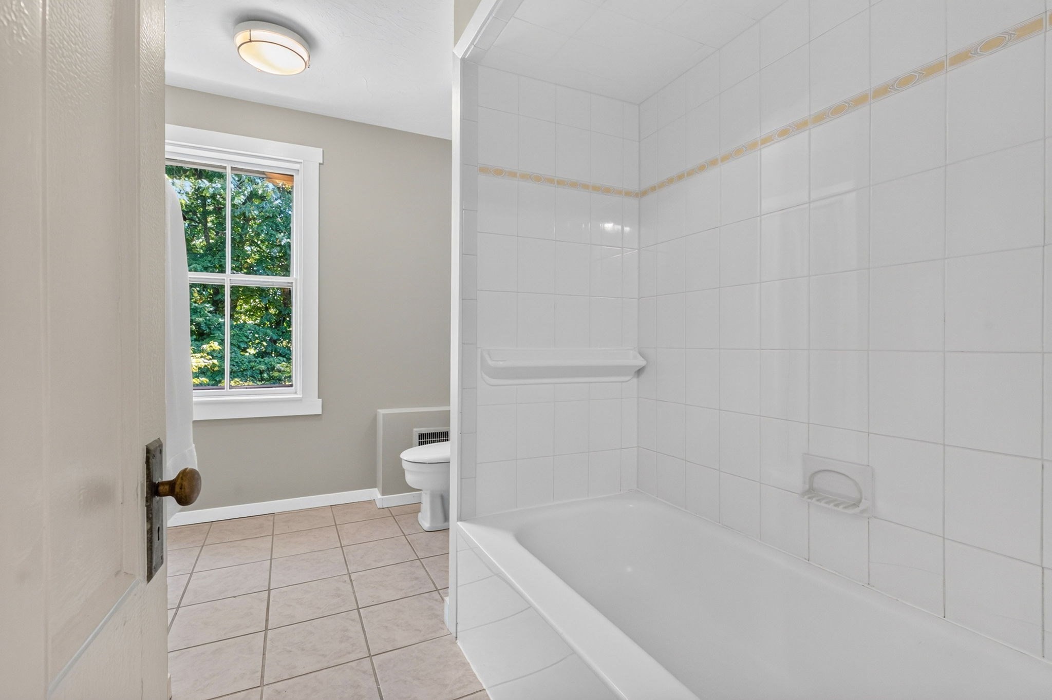 38 Holbrook St