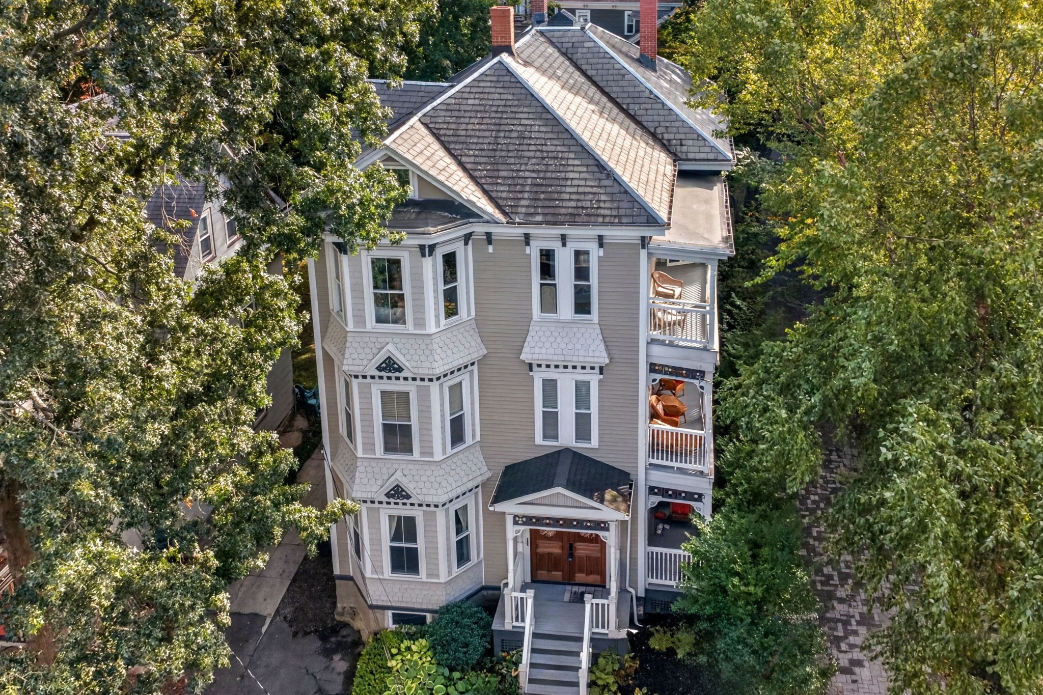 77 Spring Park Ave # 3