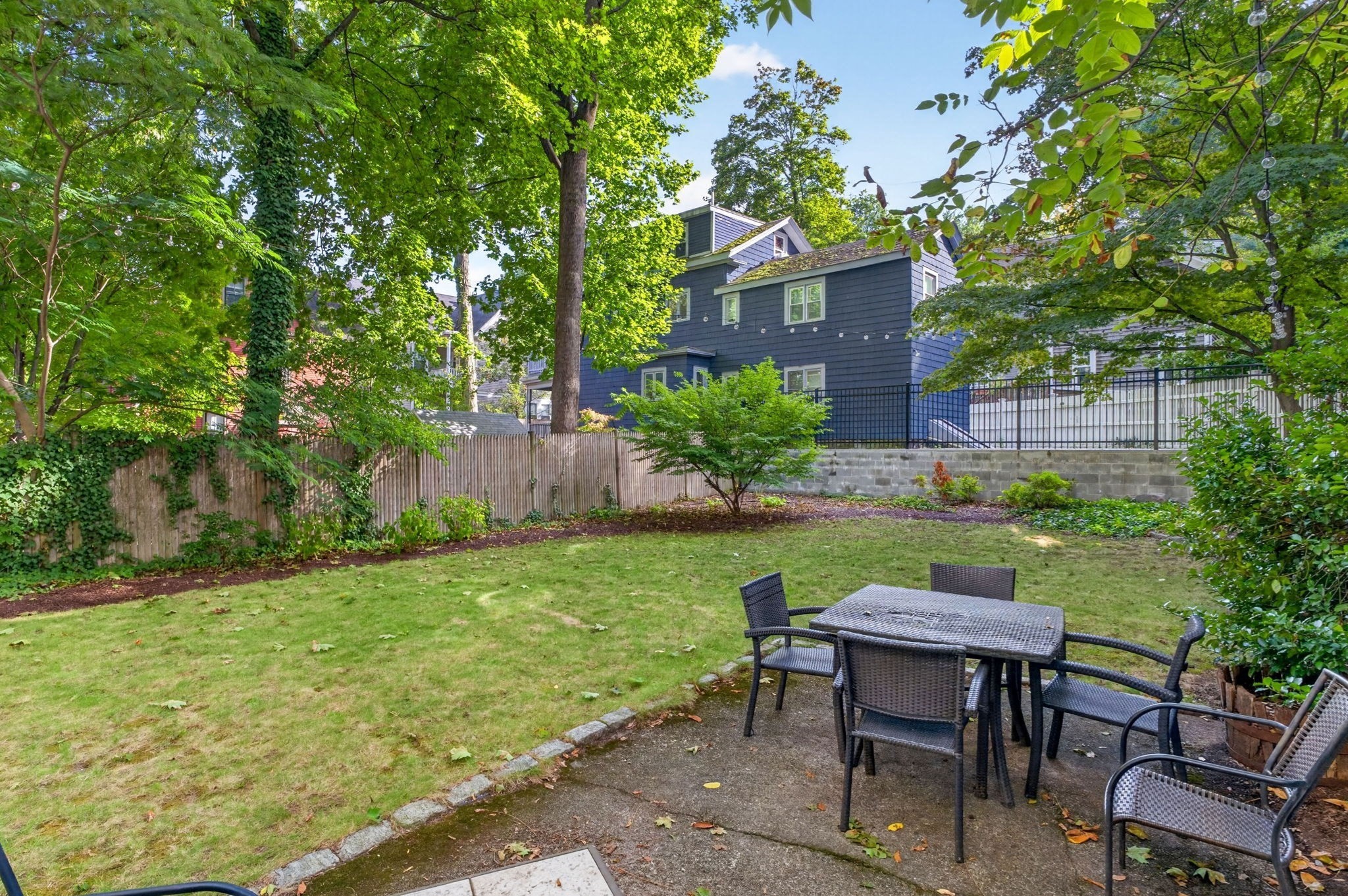 77 Spring Park Ave # 3