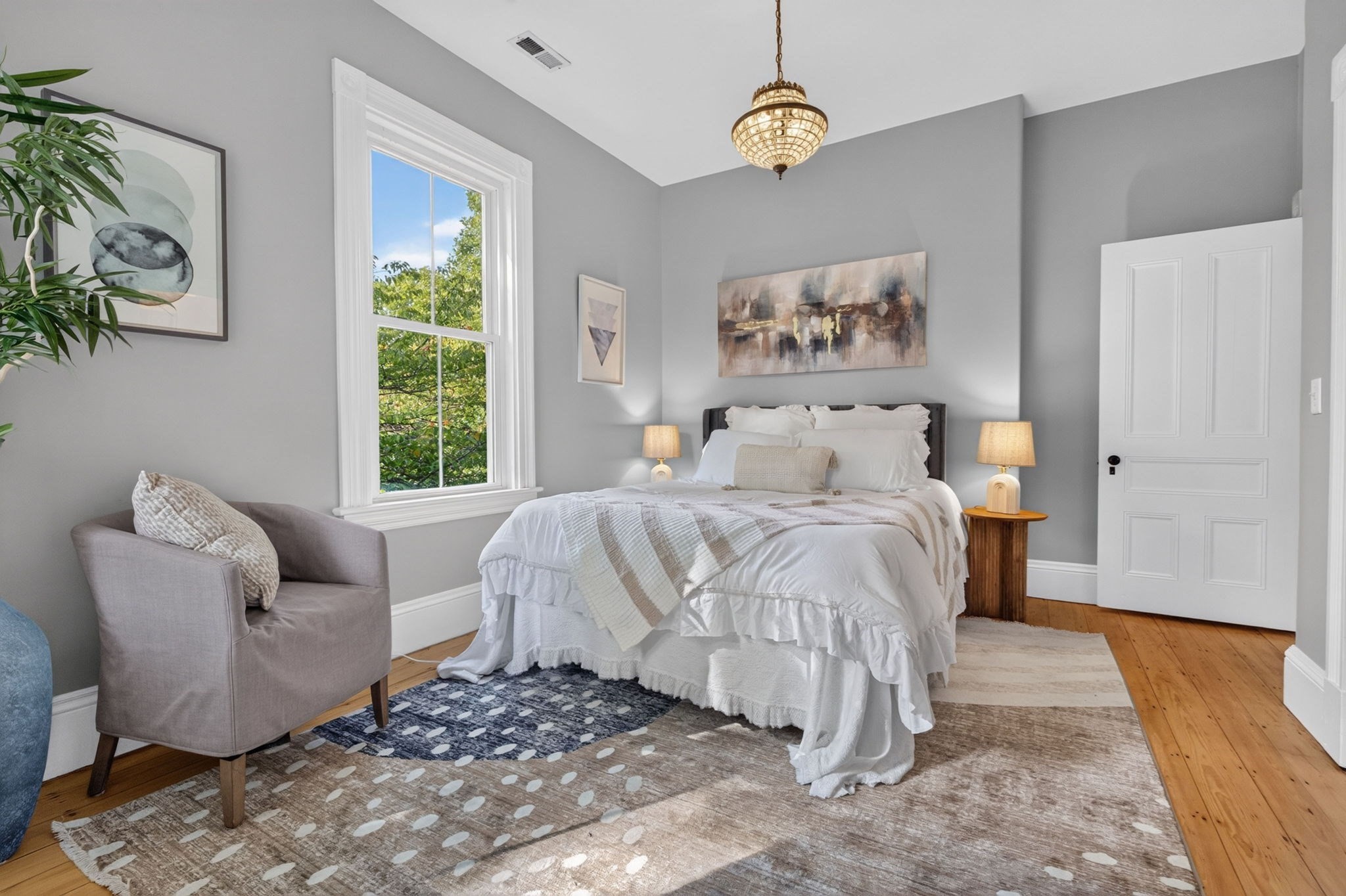 77 Spring Park Ave # 3