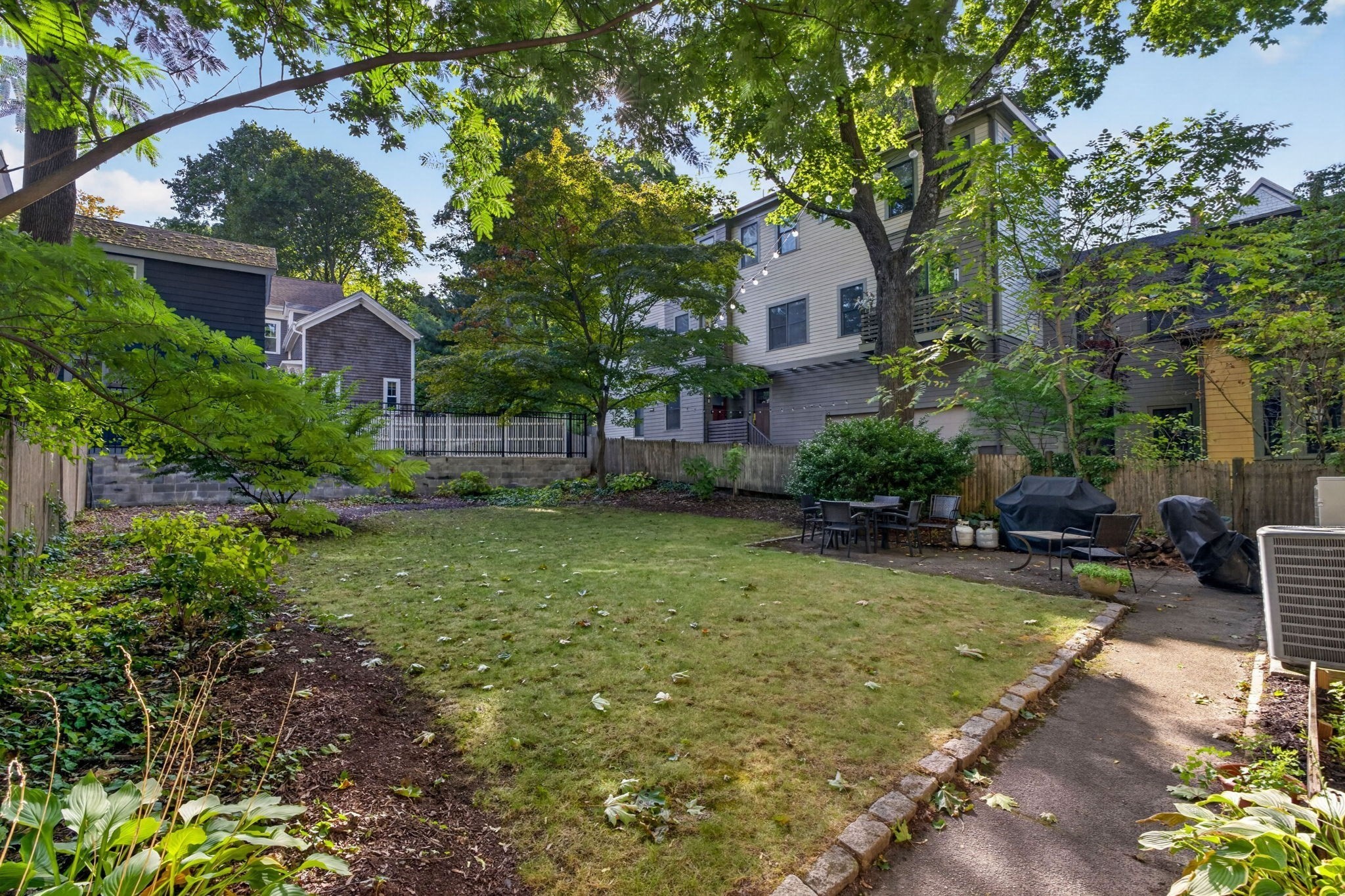 77 Spring Park Ave # 3
