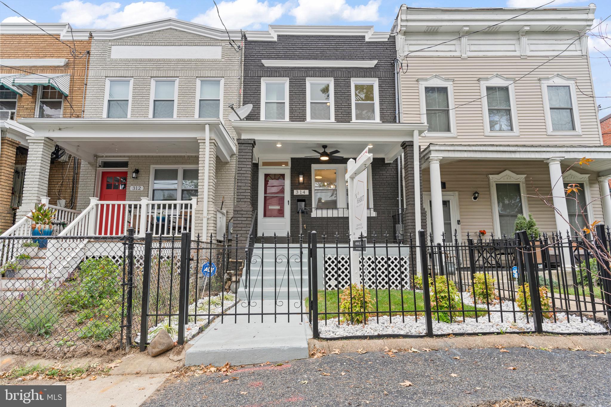 314 Channing St NE