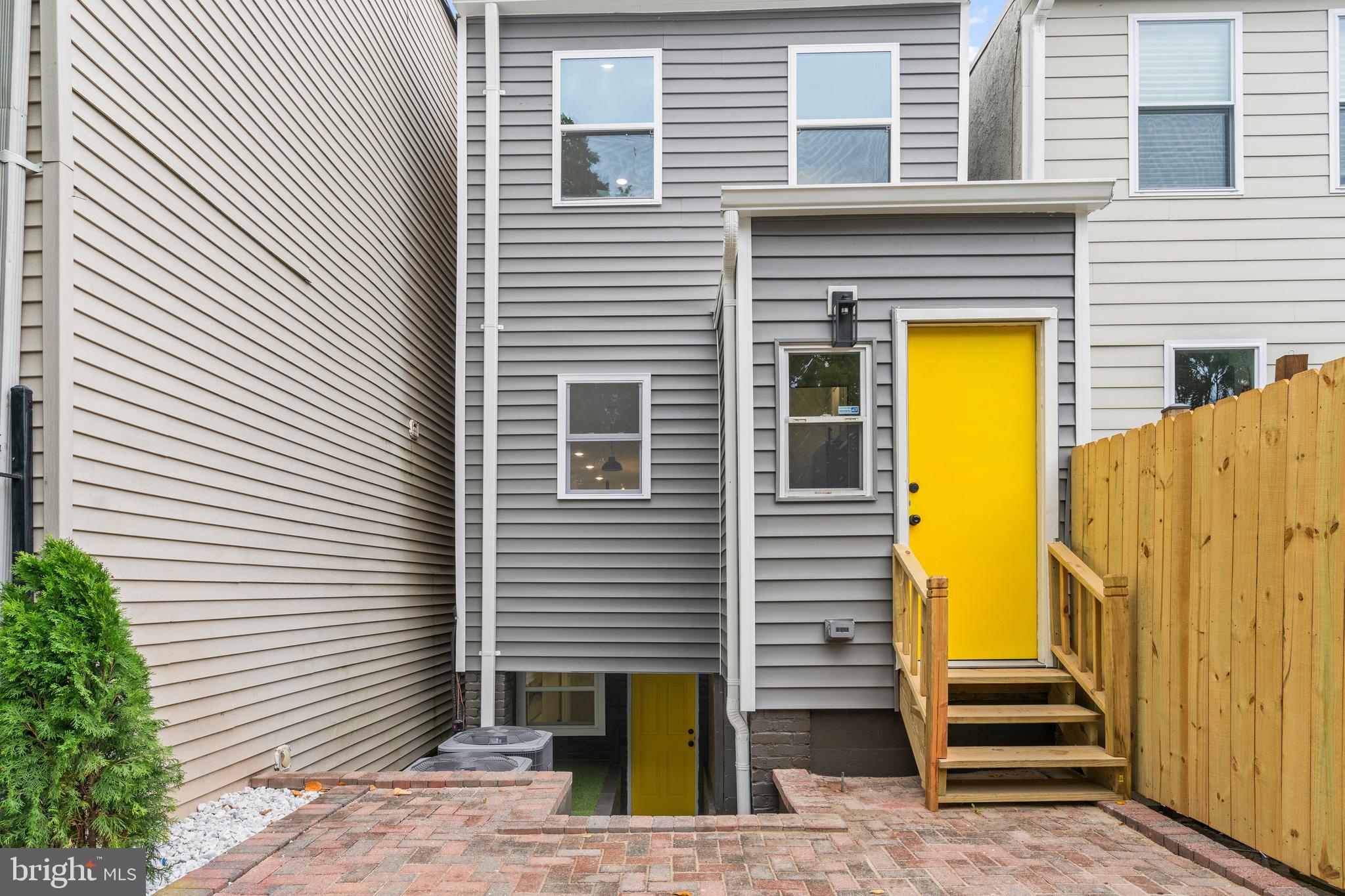 314 Channing St NE