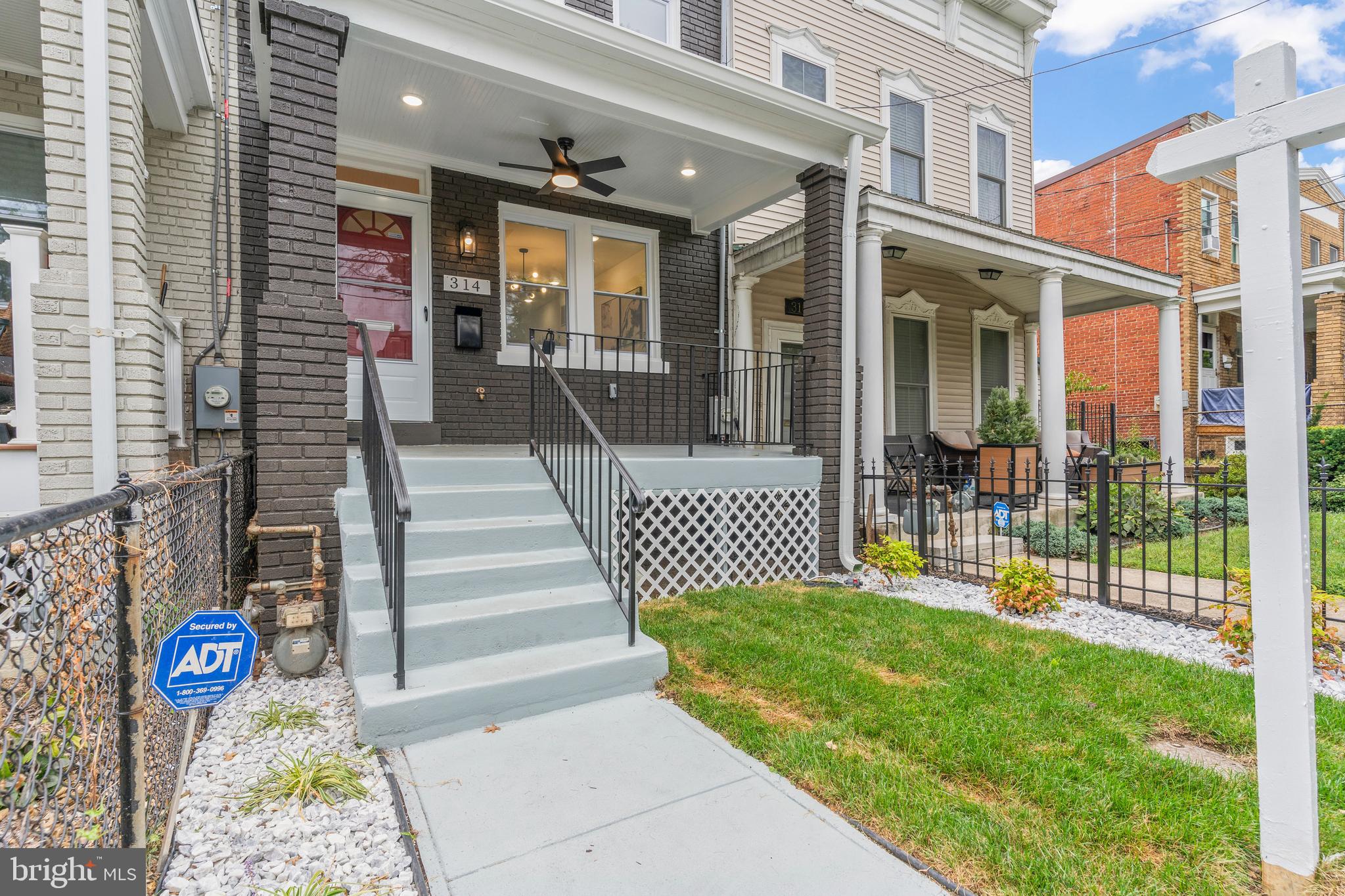 314 Channing St NE