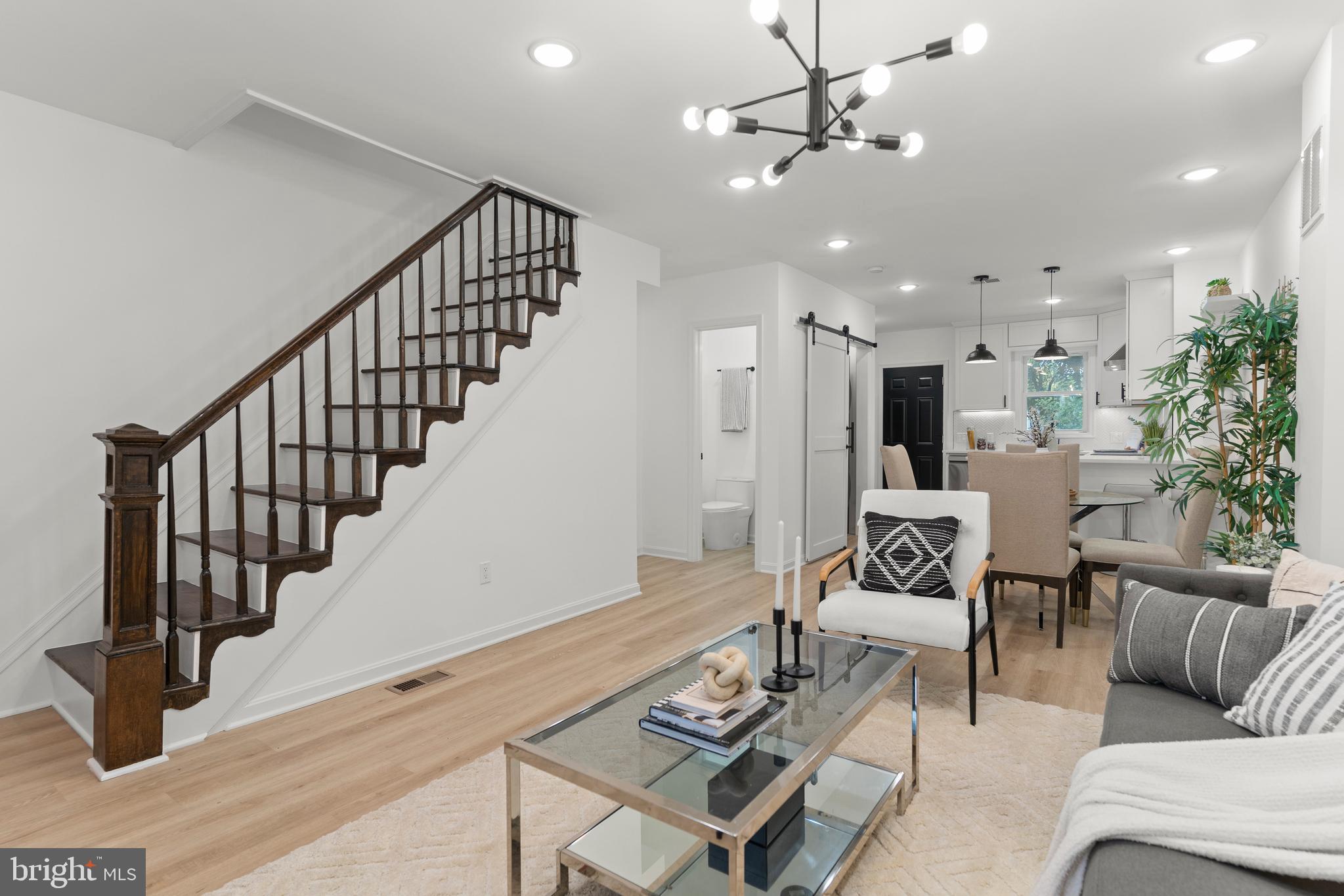 314 Channing St NE