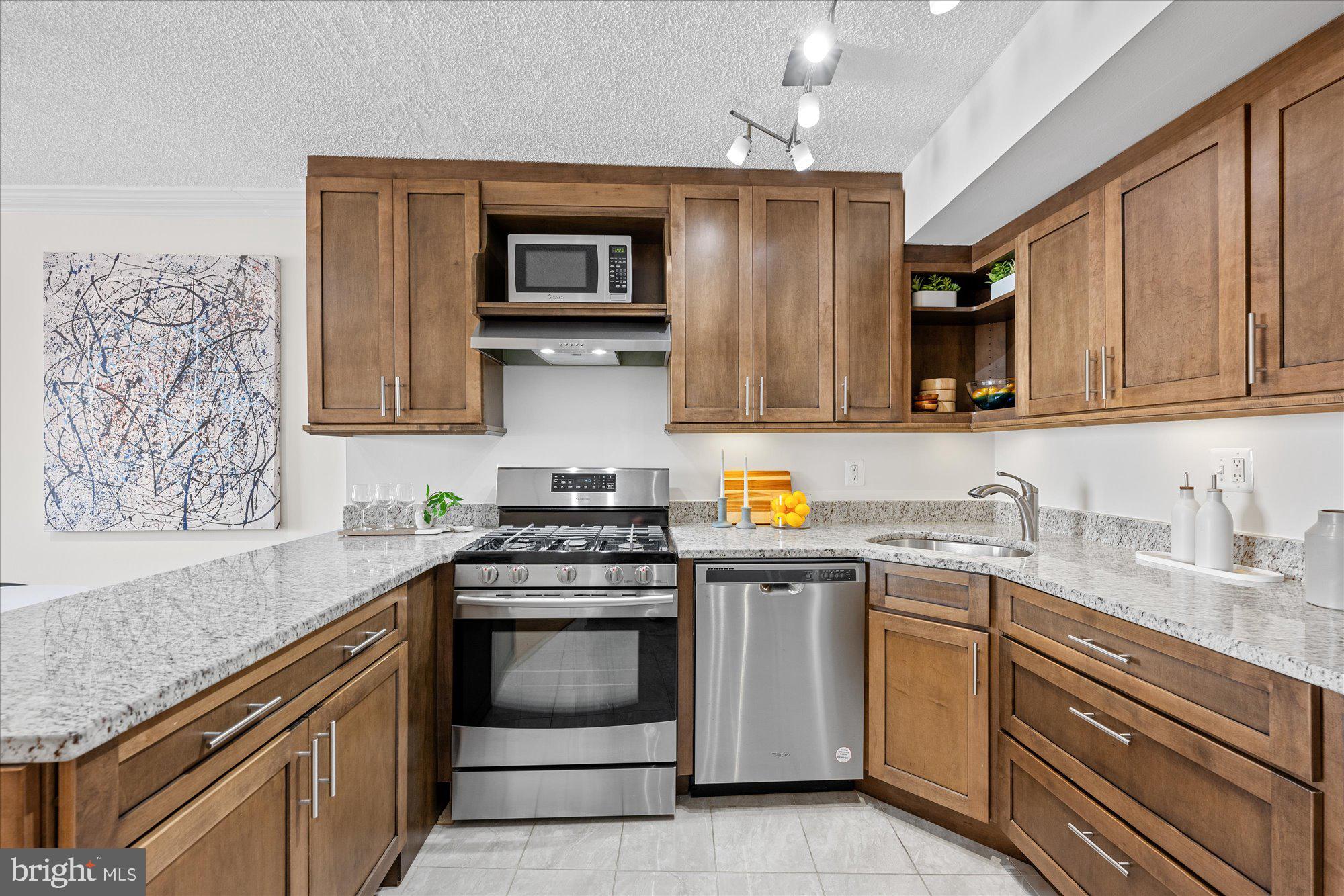 1239 Vermont Ave NW #1008